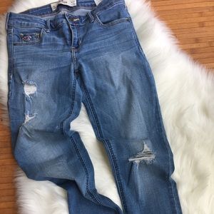 Women’s Distressed Ripped Jeans